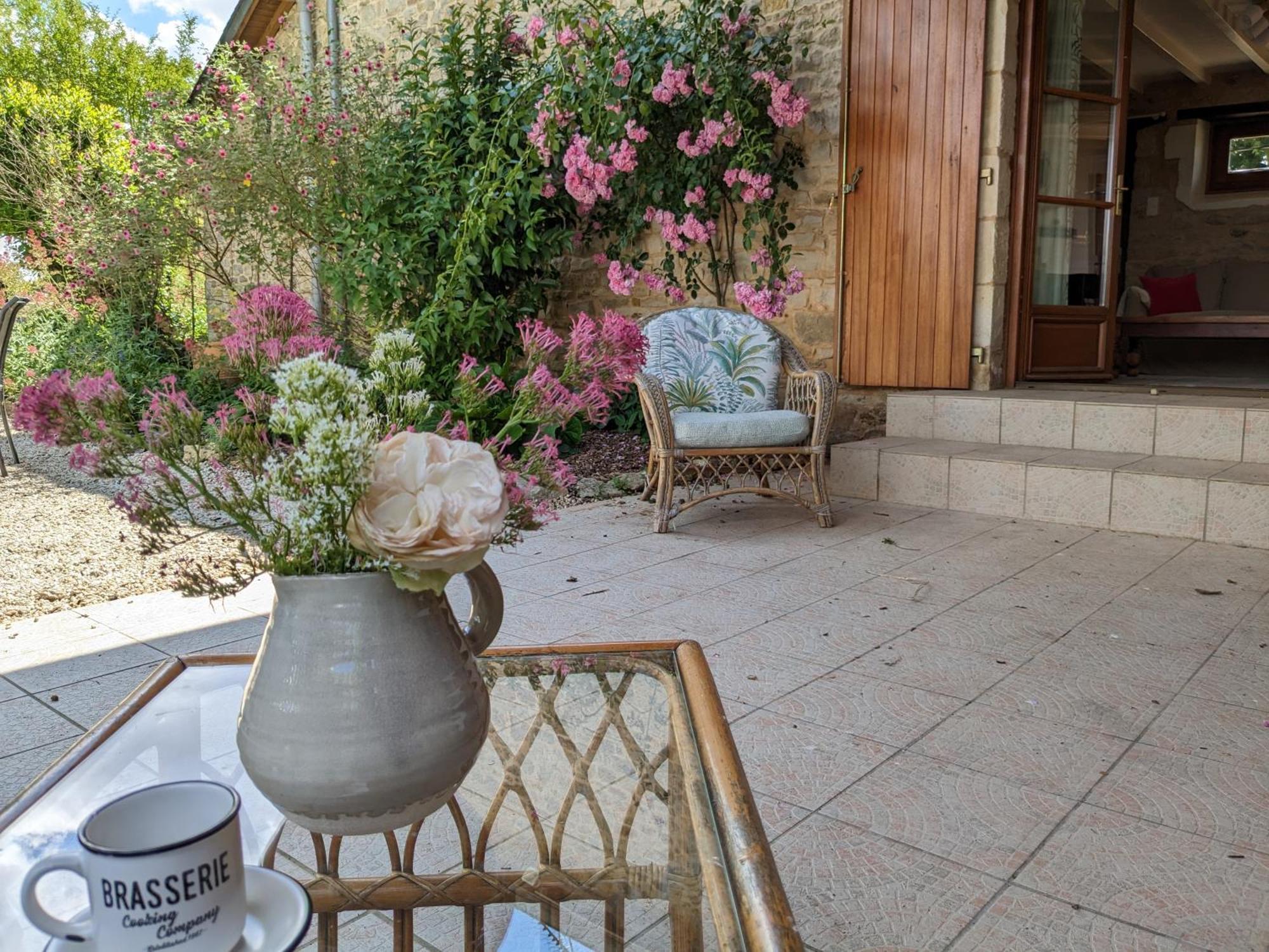 3 Self-Contained Gites With Pool And Games Room Saint-Georges-de-Noisne Luaran gambar